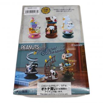 『スヌーピー』PEANUTS Snoopy Spiral Diorama 6個入りBOX 模型