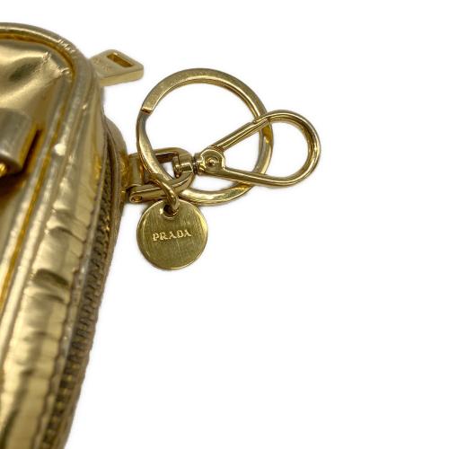 PRADA (プラダ) チャーム ハンドバッグモチーフ @ Π ゴールド