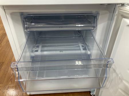 Hisense (ハイセンス) 2ドア冷蔵庫 HR-D1701W 2024年製 175L