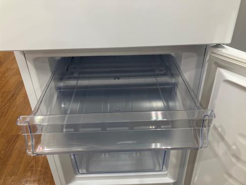 Hisense (ハイセンス) 2ドア冷蔵庫 HR-D1701W 2024年製 175L