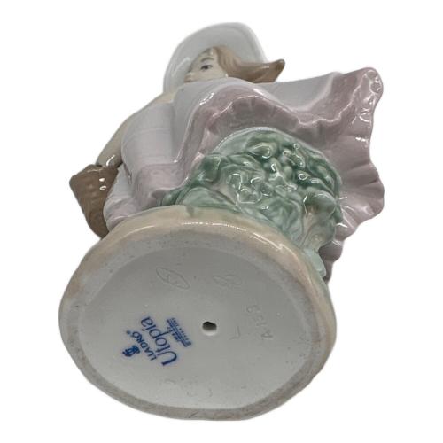 LLADRO (リヤドロ) フィギュリン ユートピアコレクション 花欠け有