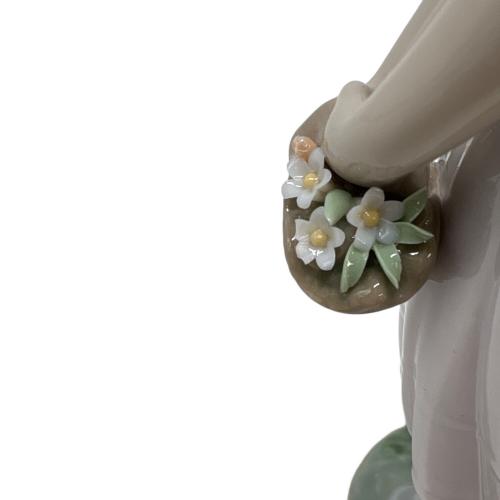 LLADRO (リヤドロ) フィギュリン ユートピアコレクション 花欠け有