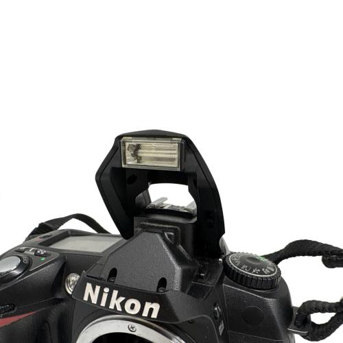 Nikon (ニコン) デジタル一眼レフカメラ D70