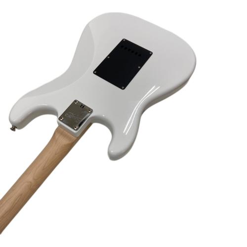 Squier by FENDER (スクワイア) ストラトキャスター Affinity Series エレキギター START