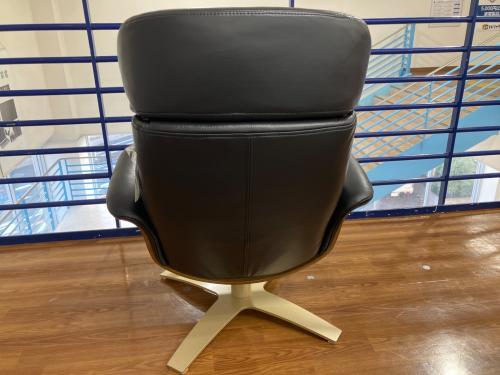 ニトリ パーソナルチェア オットマン付 ブラック MARSHAL