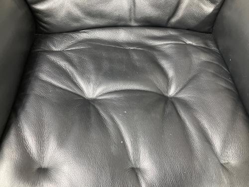 ニトリ パーソナルチェア オットマン付 ブラック MARSHAL