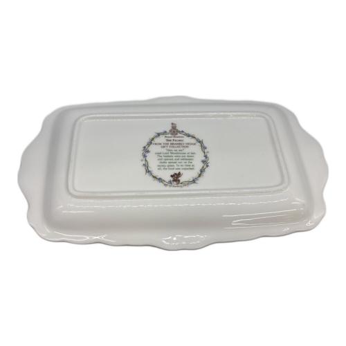 ROYAL DOULTON (ロイヤルドルトン) サンドウィッチプレート THE Picnic