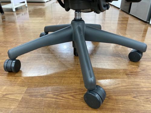 Herman Miller (ハーマンミラー) アーロンチェア AE113AWB-0001 別売ヘッドレスト付 ブラック Bサイズ