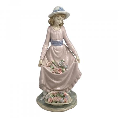 LLADRO 花かごと女性 置物 リヤドロ 公園通りの花屋さん | リヤドロ