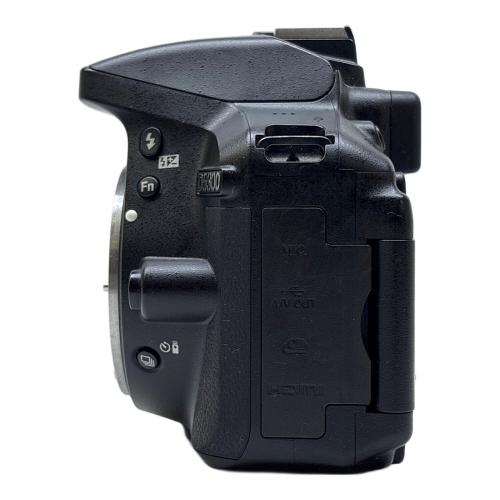 Nikon (ニコン) デジタル一眼レフカメラ D5300