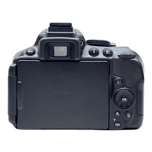 Nikon (ニコン) デジタル一眼レフカメラ D5300