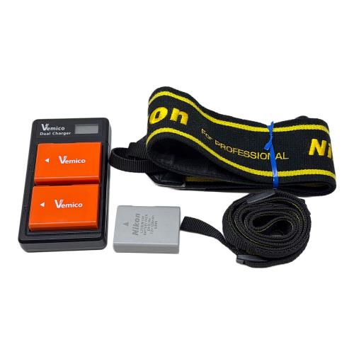 Nikon (ニコン) デジタル一眼レフカメラ D5300