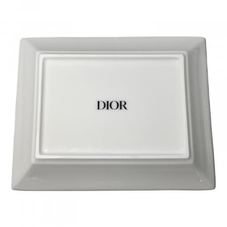 Dior (ディオール) スクエアプレート｜トレファクONLINE