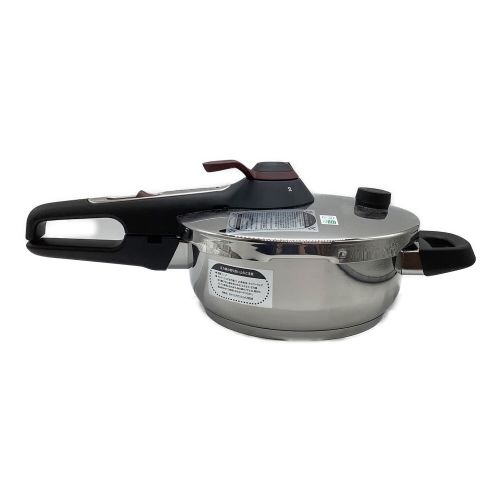 Tupperware (タッパーウェア) 圧力鍋 ヨゴレ有 3.2L PSCマーク(圧力鍋 