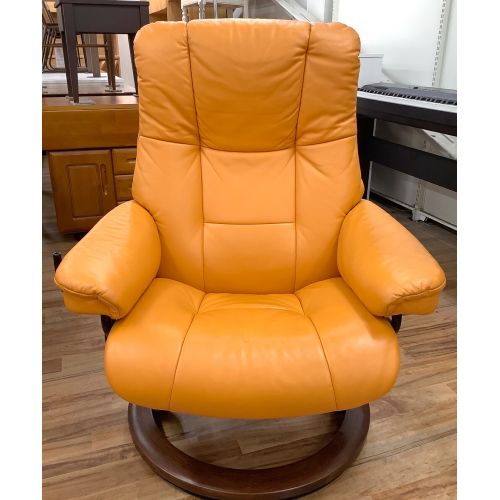 Ekornes (エコーネス) ストレスレスチェアー オレンジ オットマン付き