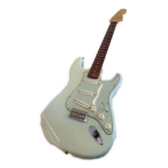 FENDER (フェンダー)  New American Vintage Stratocaster