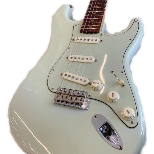 FENDER (フェンダー)  New American Vintage Stratocaster