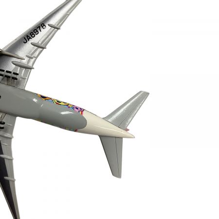 JAL (ジャル) たまごっちジェット BOEING 777-200 1:400｜トレファクONLINE