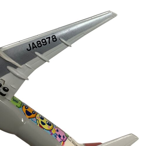 JAL (ジャル) たまごっちジェット BOEING 777-200 1:400