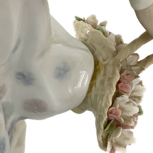 LLADRO (リヤドロ) フィギュリン 『春の輝き』花欠け有