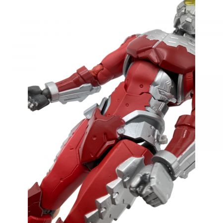 SHフィギュアーツ　ULTRAMAN SUITS セット Amazon.co.jp: TAMASHII NATIONS(タマシイネイションズ