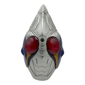 仮面ライダー剣(ブレイド) (カメンライダーブレイド) 仮面ライダー 留め具破損・頭頂部カケ・各所キズ有 1/1スケールマスク RMW