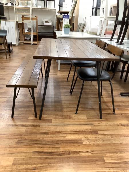 ACME Furniture (アクメファニチャー) ベンチダイニング4点セット 