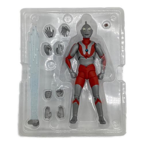 BANDAI (バンダイ) ウルトラマン S.H.Figuarts ウルトラマン(Aタイプ)