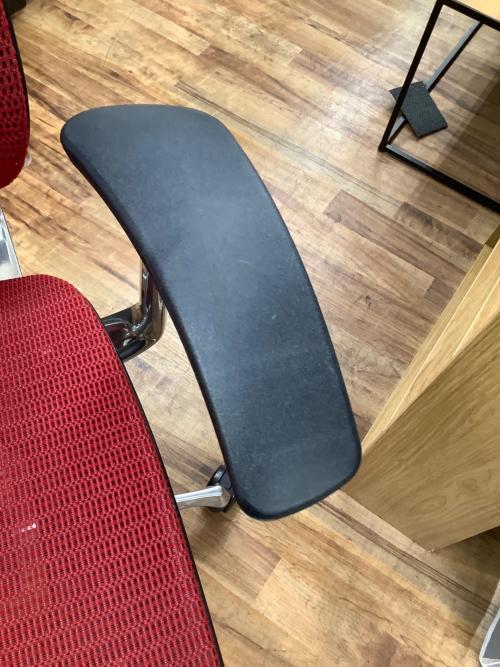 オカムラ オフィスチェア Baron