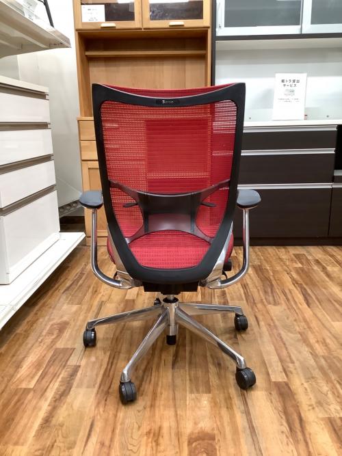 オカムラ オフィスチェア レッド Baron