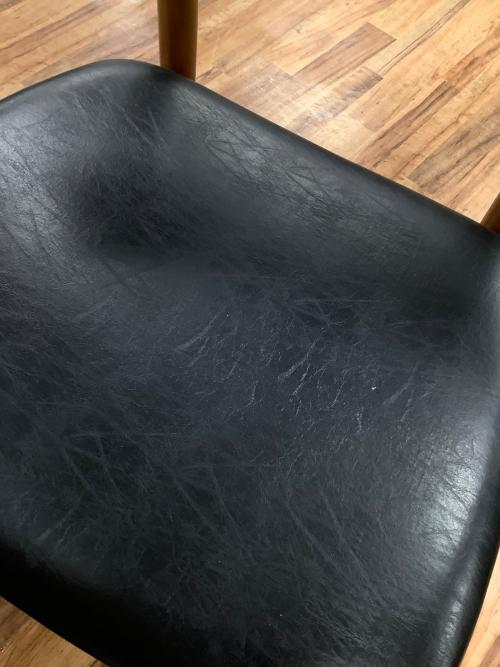 カリモク60+ (カリモクロクマルプラス)   C36205BW Tチェア