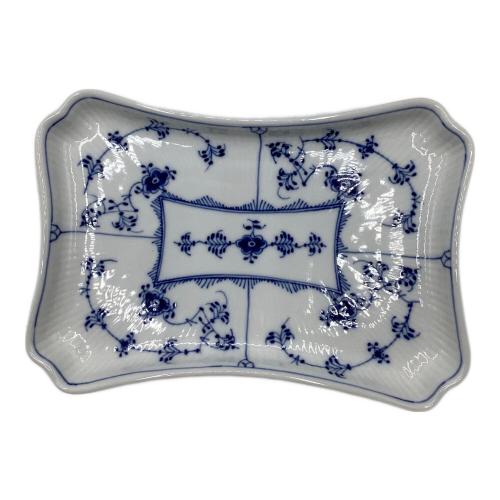 ROYAL COPENHAGEN (ロイヤル・コペンハーゲン) スクエアプレート ブルーフルーテッド・プレイン