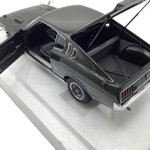 AUTOart (オートアート) モデルカー 1/18 トヨタ セリカ リフトバック2000GT（RA25）1973 モスグリーン