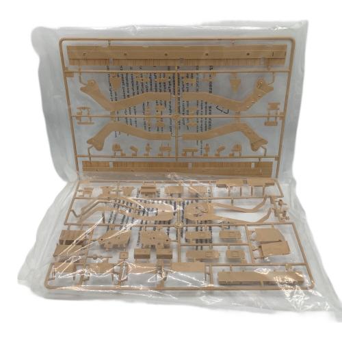 HOBBY BOSS プラモデル 1/35 ファイティングヴィークル シリーズ アメリカ陸軍 M1070/M1000 重装備運搬車 プラモデル