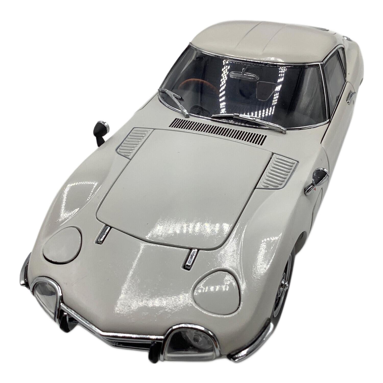 1/24 TOYOTA 2000GT EBBRO ダイキャスト EBBRO (エブロ) モデルカー 1/24 TOYOTA 2000GT(ホワイト