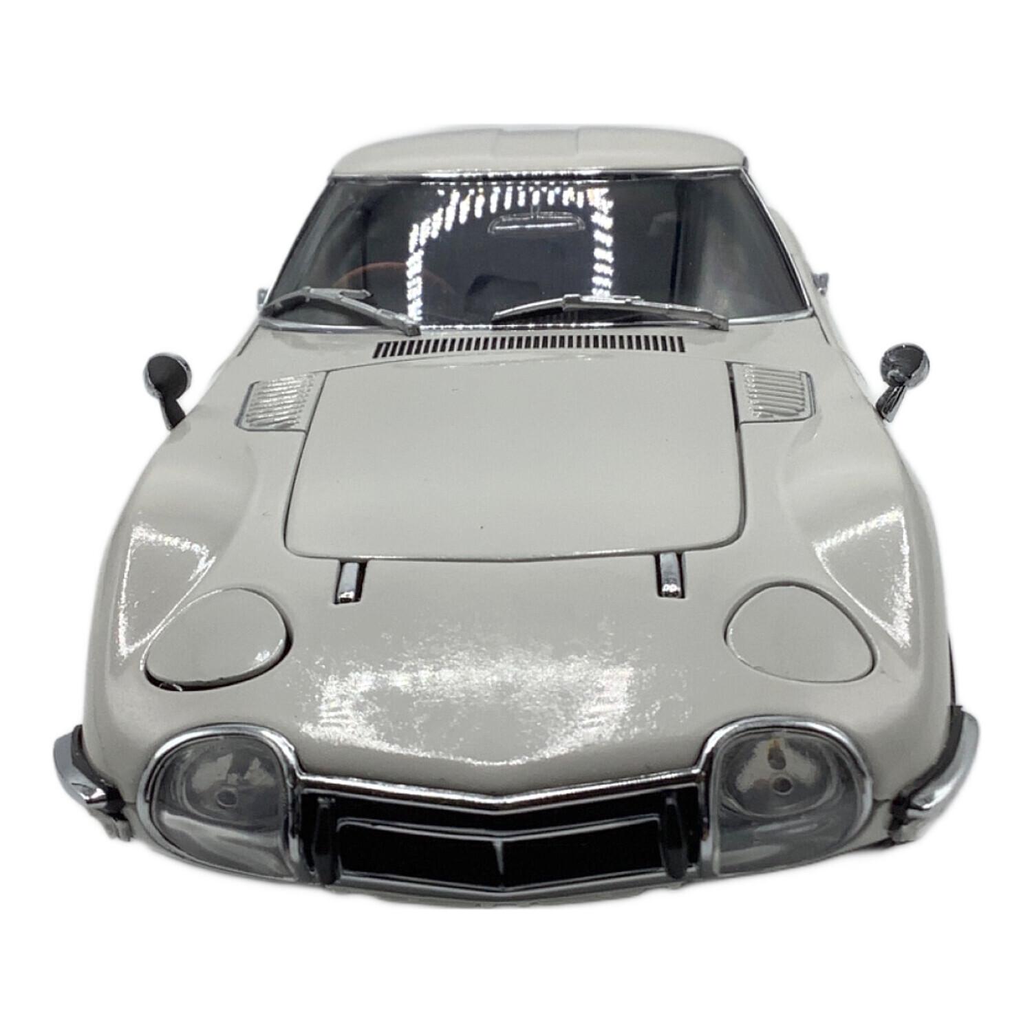 EBBRO (エブロ) モデルカー 1/24 TOYOTA 2000GT(ホワイト