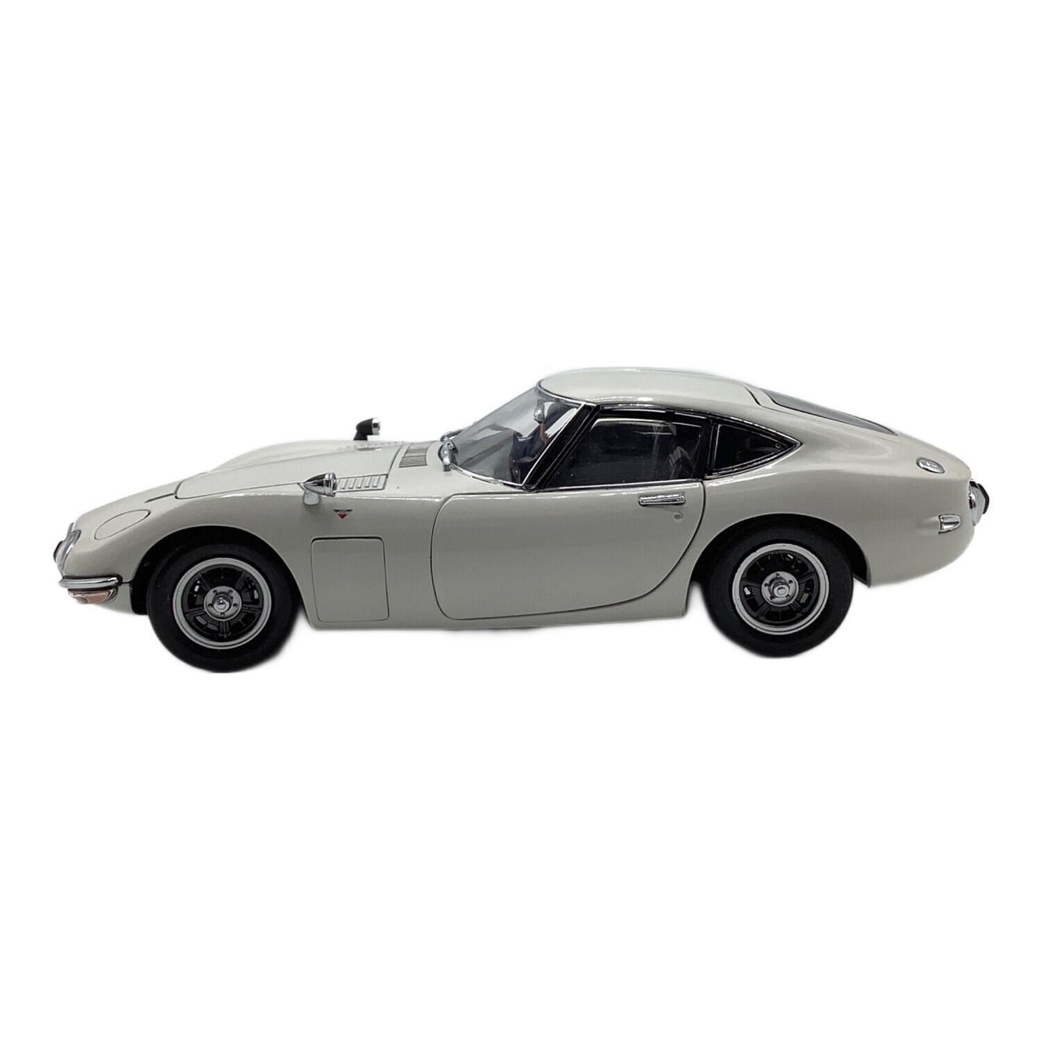 1/24 TOYOTA 2000GT EBBRO ダイキャスト EBBRO (エブロ) モデルカー 1/24 TOYOTA 2000GT(ホワイト