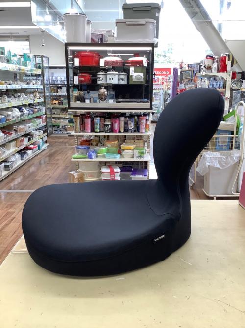 &MEDICAL (アンドメディカル) 骨盤矯正座椅子 BOLLARD CHAIR