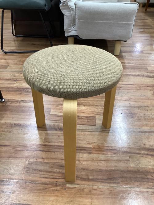 artek (アルテック) スツール ベージュ×ナチュラル @ FI-00100