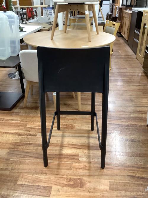 VOLT スツール ブラック