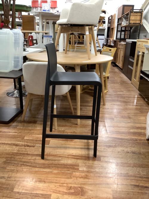 VOLT スツール ブラック