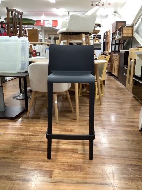 VOLT スツール ブラック