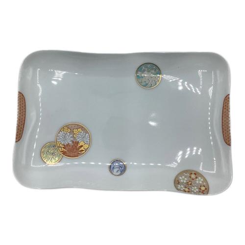 深川製磁 (フカガワセイジ) 角盛皿 寿赤絵