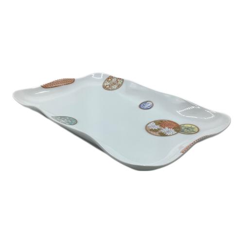 深川製磁 (フカガワセイジ) 角盛皿 寿赤絵