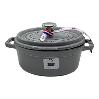 Staub (ストウブ) ココットオーバル ブラック 1L