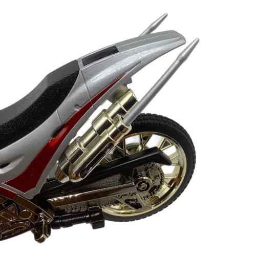 BANDAI　仮面ライダークウガ DX トライゴウラム 仮面ライダー