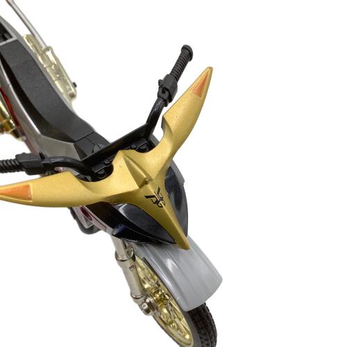 BANDAI 仮面ライダークウガ DX トライゴウラム 仮面ライダー