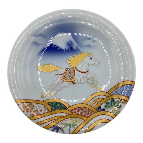深川製磁 (フカガワセイジ) 縁起皿 『午』 天翔る白馬に吉祥波