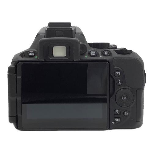 Nikon (ニコン) デジタル一眼レフカメラ D5500