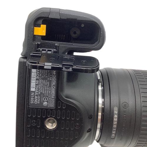 Nikon (ニコン) デジタル一眼レフカメラ D5500